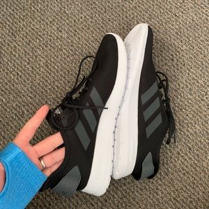 Black adidas tennis shoes